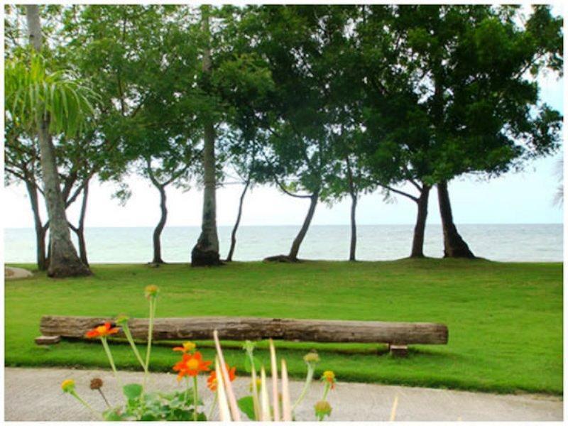 Durhan White Beach Resort Tabuelan Екстер'єр фото